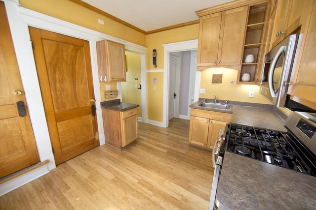 3929 N Maryland AVENUE, Shorewood, WI 53211
