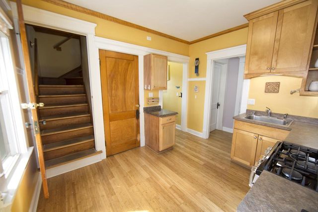 3929 N Maryland AVENUE, Shorewood, WI 53211