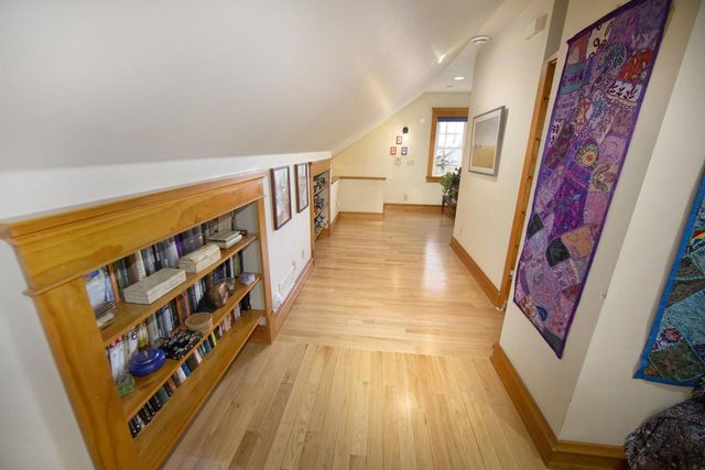 3929 N Maryland AVENUE, Shorewood, WI 53211