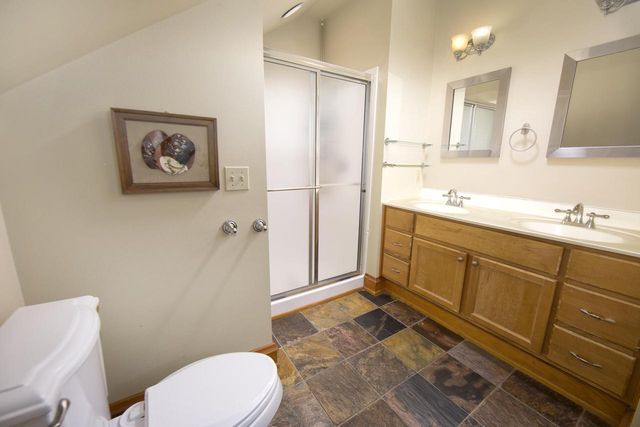 3929 N Maryland AVENUE, Shorewood, WI 53211