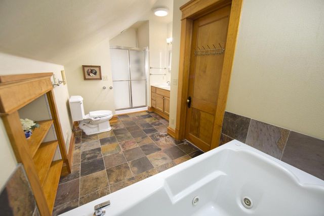 3929 N Maryland AVENUE, Shorewood, WI 53211
