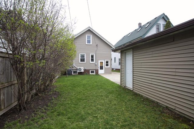 3929 N Maryland AVENUE, Shorewood, WI 53211