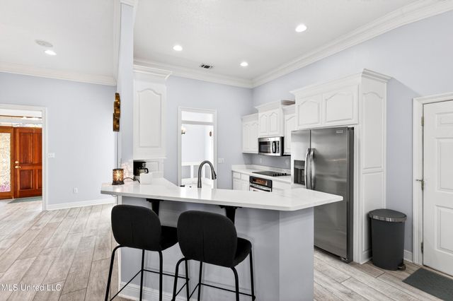 2500 Old Bay Road, Biloxi, MS 39531