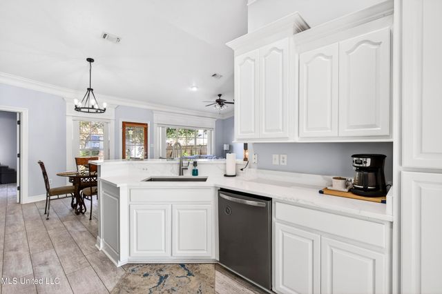 2500 Old Bay Road, Biloxi, MS 39531