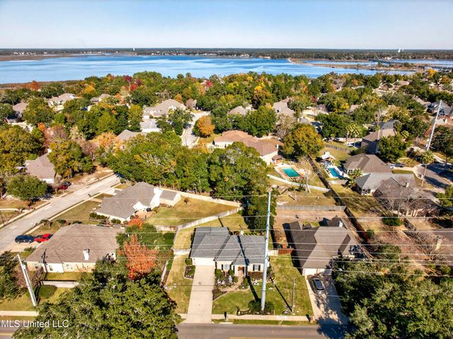 2500 Old Bay Road, Biloxi, MS 39531