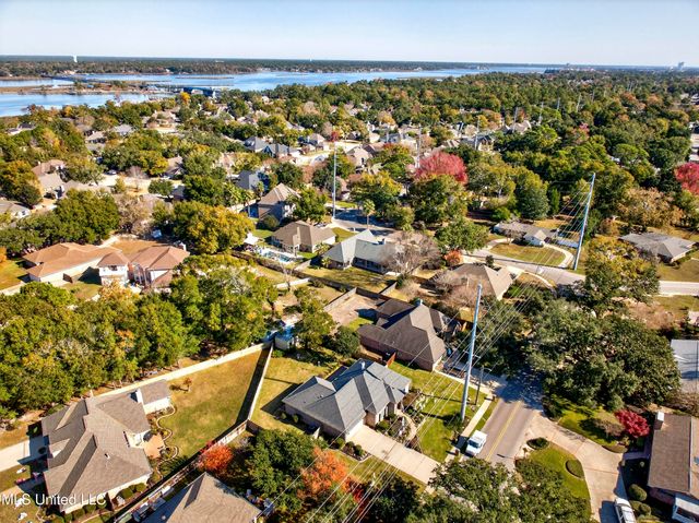 2500 Old Bay Road, Biloxi, MS 39531