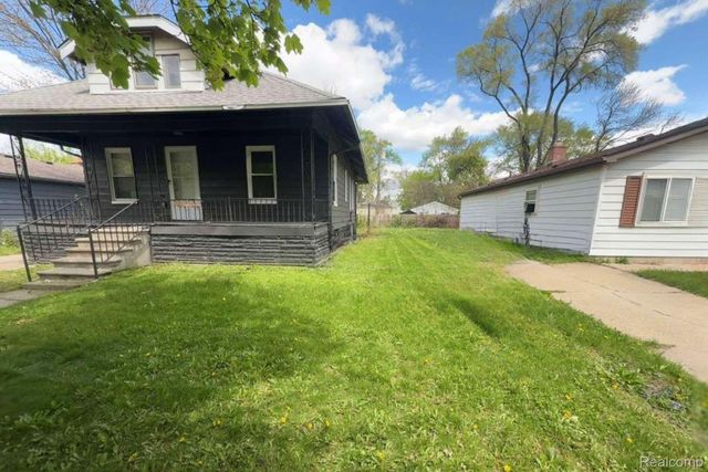 1317 E Muir Avenue, Hazel Park, MI 48030