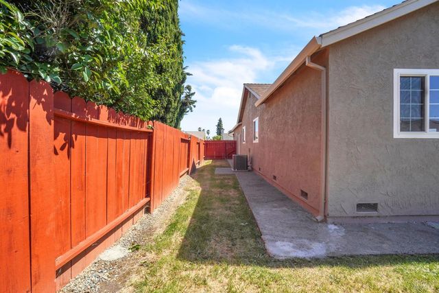 1012 Whooper Way, Suisun City, CA 94585