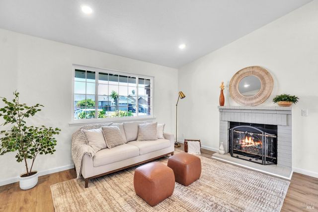 1012 Whooper Way, Suisun City, CA 94585
