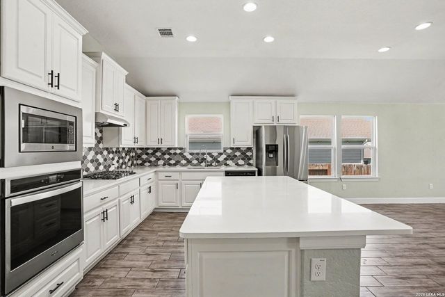 6506 Crockett Cv, Schertz, TX 78108