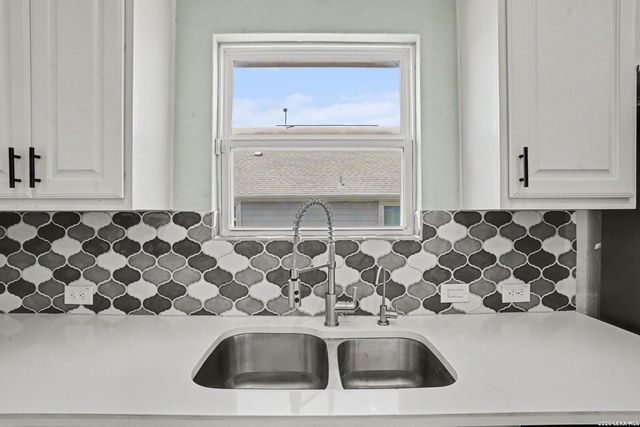 6506 Crockett Cv, Schertz, TX 78108