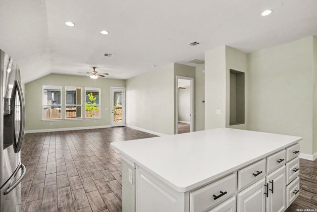 6506 Crockett Cv, Schertz, TX 78108