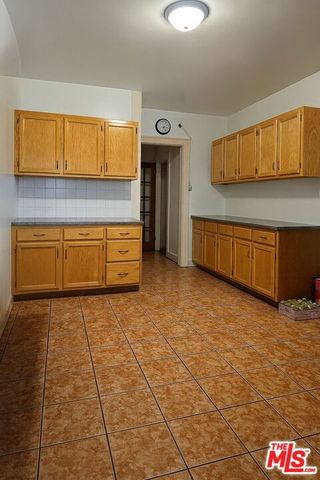 2266 Cambridge Street, Los Angeles, CA 90006