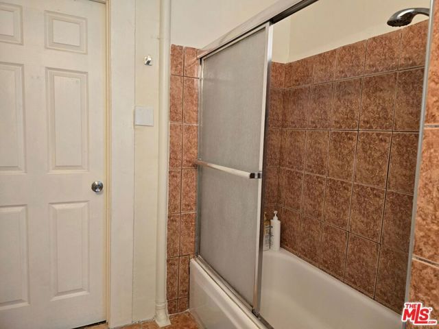 2266 Cambridge Street, Los Angeles, CA 90006