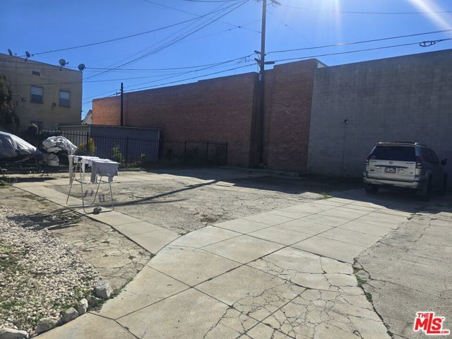 2266 Cambridge Street, Los Angeles, CA 90006