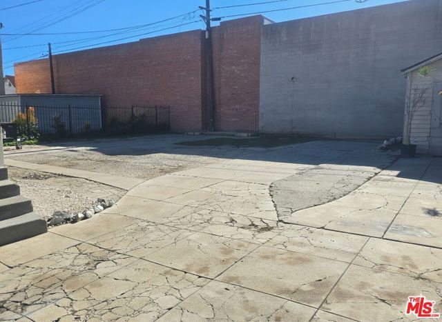 2266 Cambridge Street, Los Angeles, CA 90006