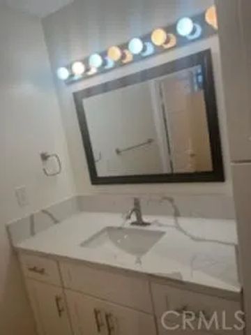 1040 W Macarthur Boulevard 41, Santa Ana, CA 92707