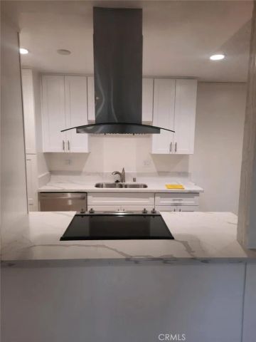 1040 W Macarthur Boulevard 41, Santa Ana, CA 92707