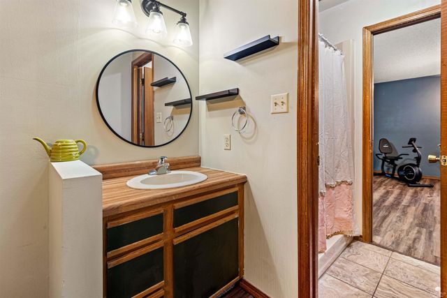 821 Mission Avenue, Manhattan, KS 66502