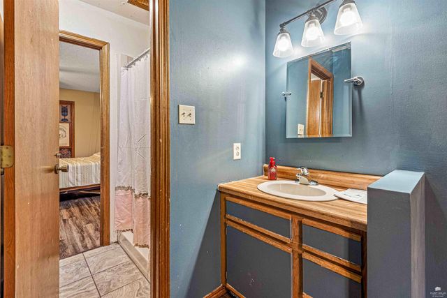 821 Mission Avenue, Manhattan, KS 66502