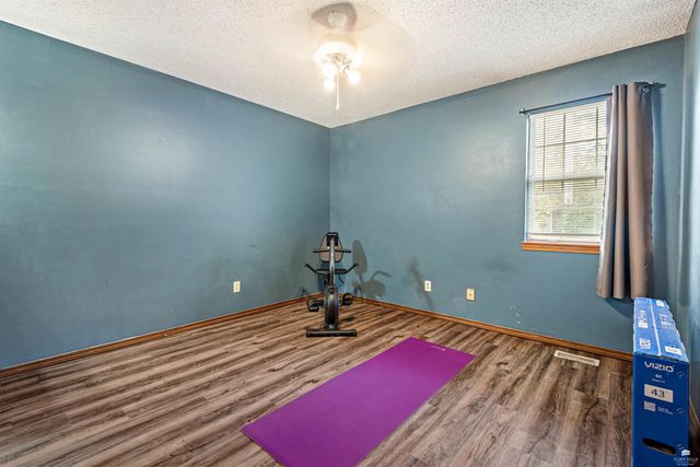 821 Mission Avenue, Manhattan, KS 66502