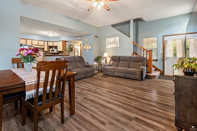 821 Mission Avenue, Manhattan, KS 66502