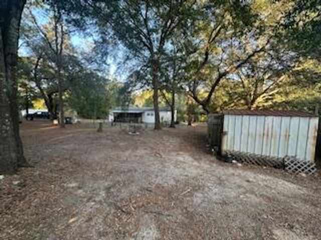 63 Cherokee Circle, Defuniak Springs, FL 32433