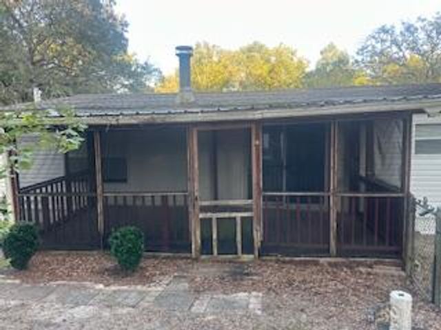 63 Cherokee Circle, Defuniak Springs, FL 32433