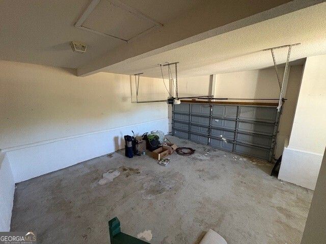 39 English Court, Byron, GA 31008