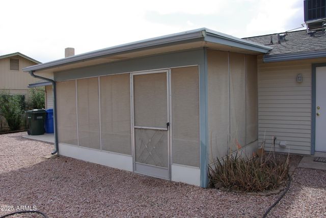 11643 S IROQUOIS Drive, Phoenix, AZ 85044