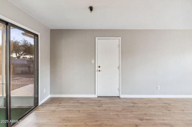 11643 S IROQUOIS Drive, Phoenix, AZ 85044