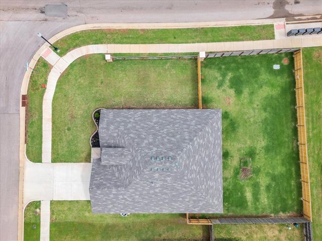 9824 High Noon Road, Yukon, OK 73099