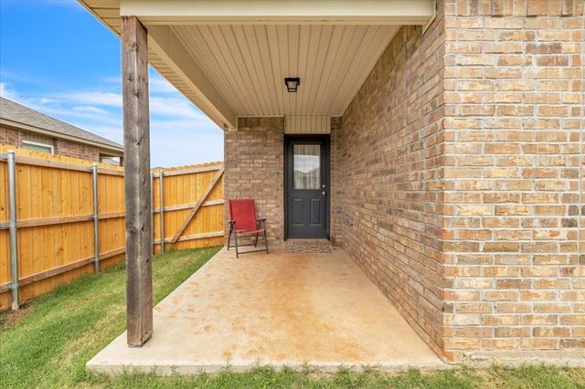9824 High Noon Road, Yukon, OK 73099