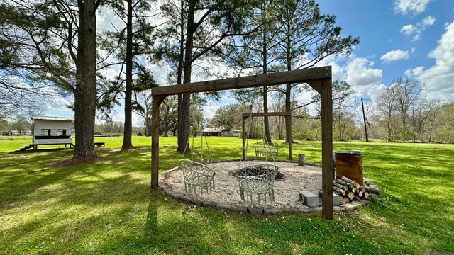 10333 John Savoy Rd, St Amant, LA 70774