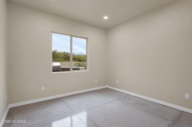 5995 N Pete Dawson Road, Tucson, AZ 85704
