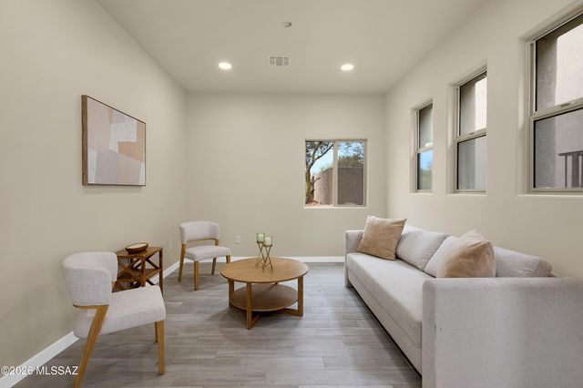 5995 N Pete Dawson Road, Tucson, AZ 85704