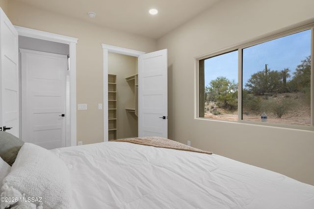 5995 N Pete Dawson Road, Tucson, AZ 85704