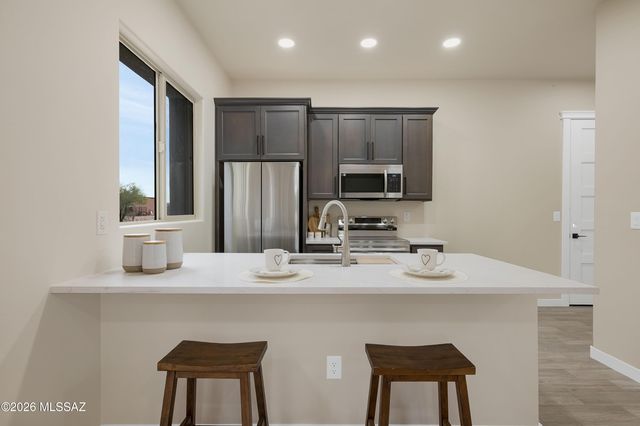 5995 N Pete Dawson Road, Tucson, AZ 85704