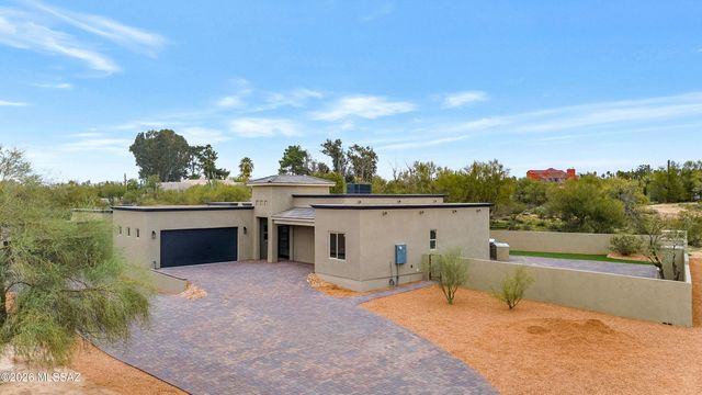 5995 N Pete Dawson Road, Tucson, AZ 85704