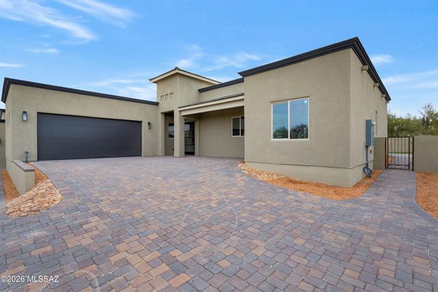 5995 N Pete Dawson Road, Tucson, AZ 85704