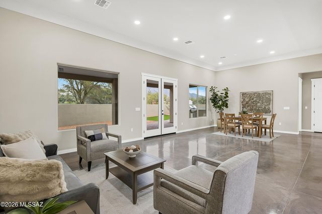 5995 N Pete Dawson Road, Tucson, AZ 85704