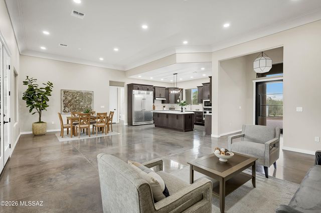 5995 N Pete Dawson Road, Tucson, AZ 85704