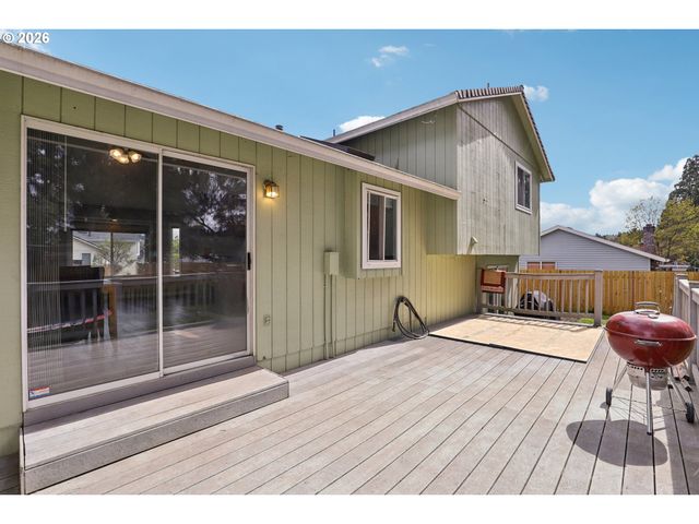 691 Sw LINNEMAN Ct, Gresham, OR 97030