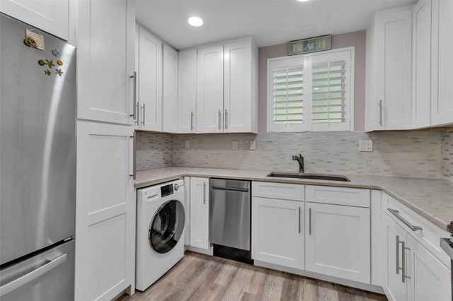 500 S WASHINGTON DRIVE 19B, Sarasota, FL 34236