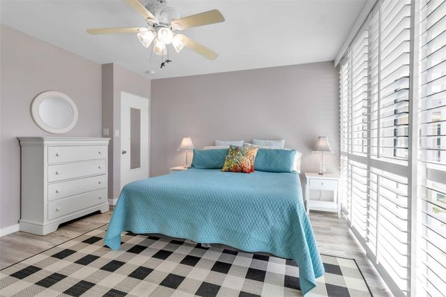 500 S WASHINGTON DRIVE 19B, Sarasota, FL 34236