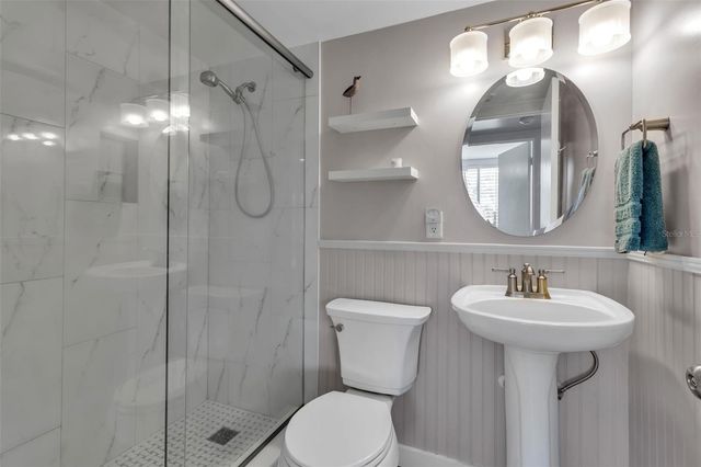 500 S WASHINGTON DRIVE 19B, Sarasota, FL 34236