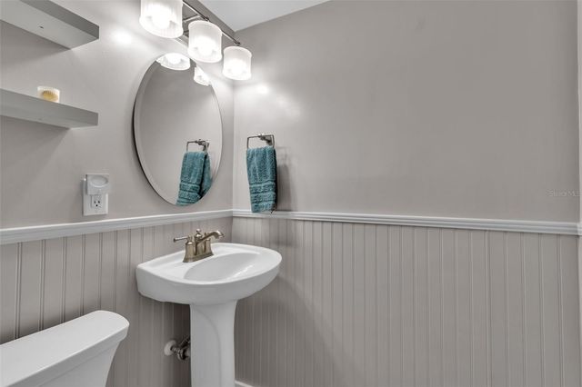 500 S WASHINGTON DRIVE 19B, Sarasota, FL 34236