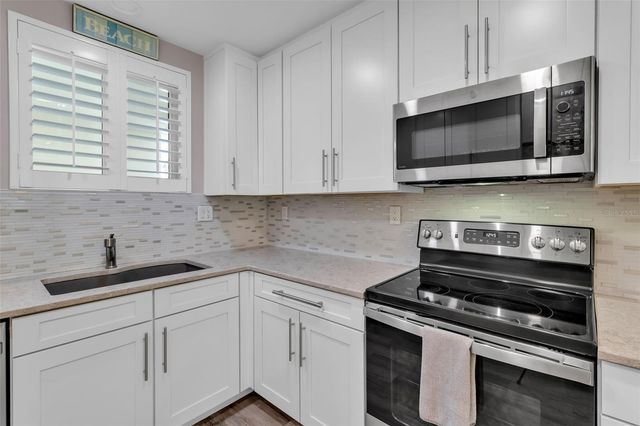 500 S WASHINGTON DRIVE 19B, Sarasota, FL 34236