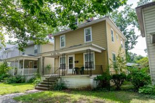 683 W Lexington Avenue, Elkhart, IN 46514