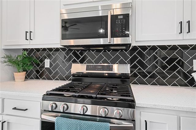 8435 Ottawa Street, De Soto, KS 66018